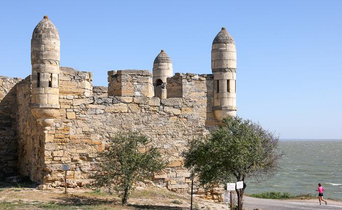 На фото: виды Керчи