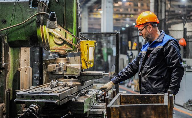 Владимир Боглаев: Не надо обманываться. Россия превращается в сырьевой придаток и Запада, и Востока