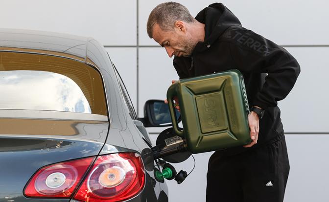 Эксперт дал прогноз по ценам на бензин в РФ