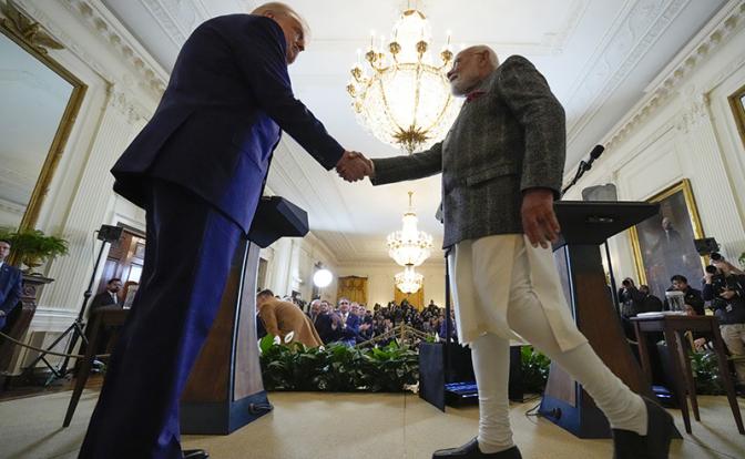 На фото: президент США Дональд Трамп и премьер-министр Индии Нарендра Моди