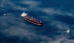 "Нестандартные маневры": «Фурия» с нефтью марки Urals для Индии застряла на Балтике, вокруг немцы крутятся