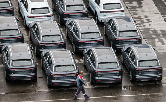 Автоэксперт рассказал, для чего в России хотят повысить утильсбор