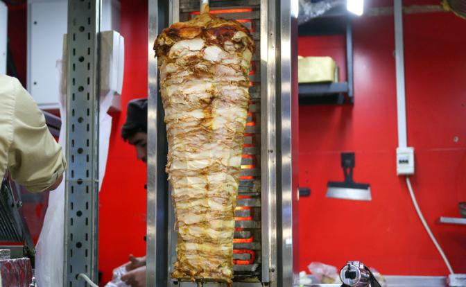 Терапевт назвала самый полезный ингредиент шаурмы