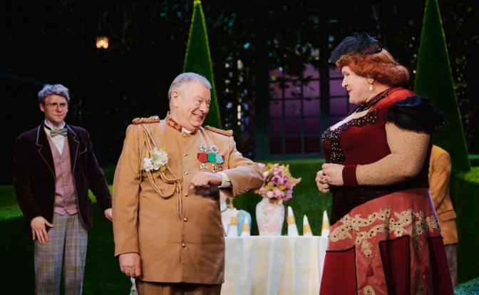 «Тётка Чарлея»: Английский фарс с русским юмором в Театре на Трубной