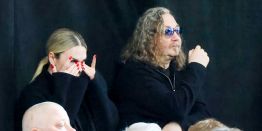 Вдова Элеонора Николаева, Константин Эрнст, Валерий Сюткин и другие:  прощание с телеведущим Юрием Николаевым в Москве