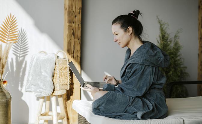 Офтальмолог назвал безопасное время работы за монитором