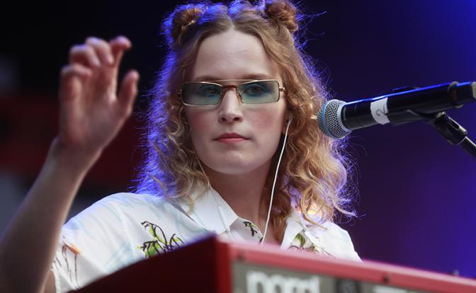 На фото: певица Монеточка (Елизавета Гырдымова)