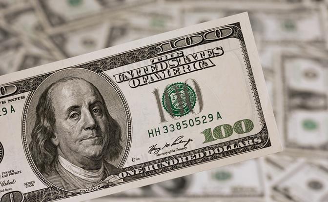 Эксперты рассказали, поднимет ли рост НДС и курс доллара