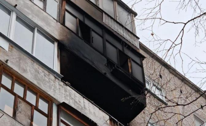 За минуты до взрыва в Екатеринбурге мужчина в балаклаве вошёл в подъезд и быстро вышел