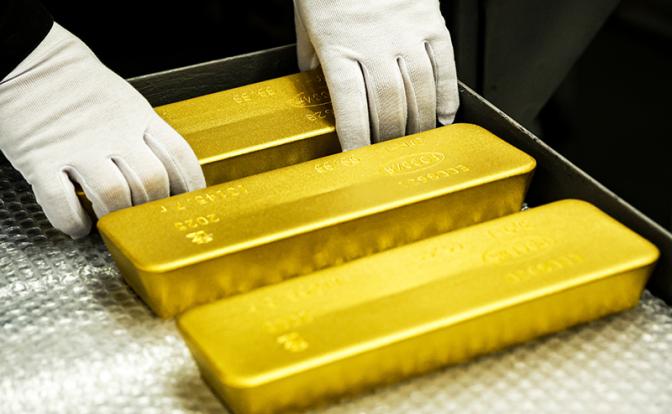 ЦБ фиксирует резкий рост золотого запаса