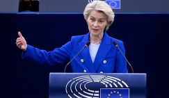 Фон дер Ляйен назвала три варианта финансирования Украины