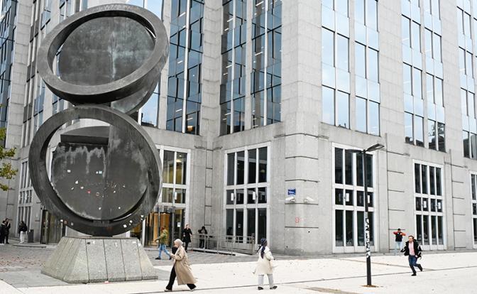 На фото: здание Euroclear