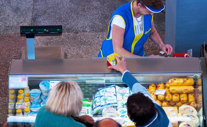 Оркестр Лукашенко: Батька остановил рост цен не дубиной, а взмахом дирижерской палочки