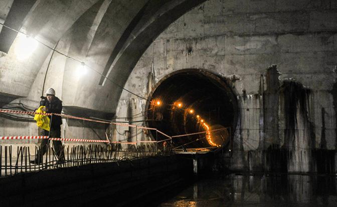 На фото: прокладка тоннеля для метротрамвая в Челябинск