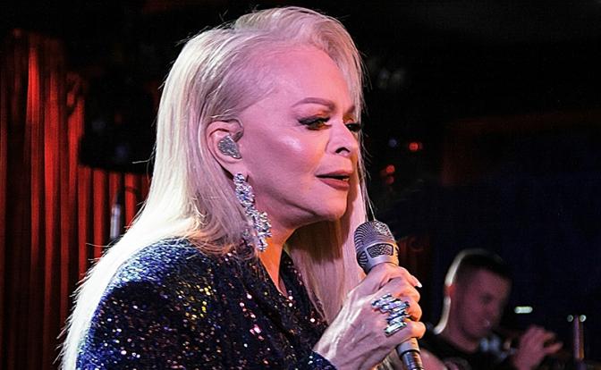 На фото: народная артистка  России Лариса Долина