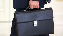 Депутаты Госдумы выступили за новые штрафы для чиновников