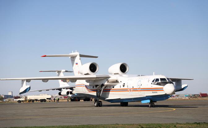 На фото: самолет Бе-200