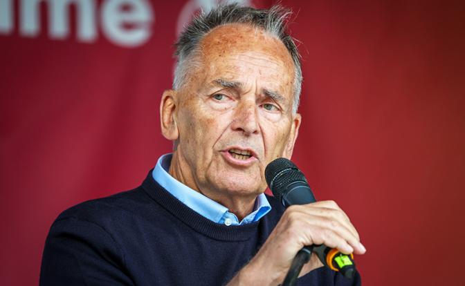 На фото: депутат Европарламента от германской партии «Союз Сары Вагенкнехт» Михаэль фон дер Шуленбург.