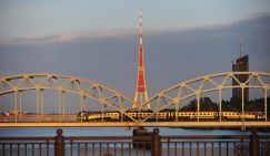 Рижский бальзам на душу: Латвия разобрала «железку», соединяющую ее с Россией. Осталось насыпь срыть