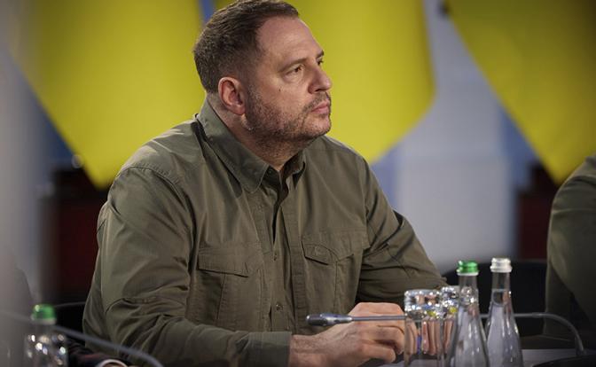 На фото: глава офиса президента Украины Андрей Ермак