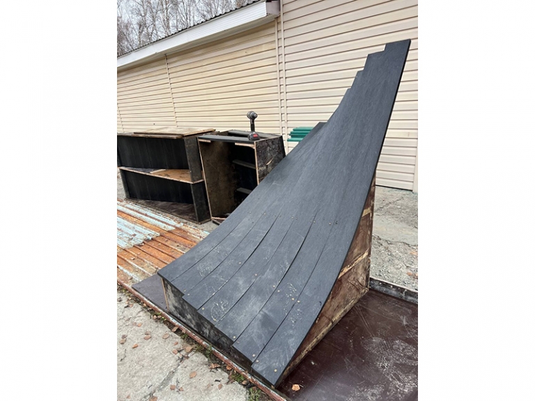 предоставил Дмитрий Закарлюкин