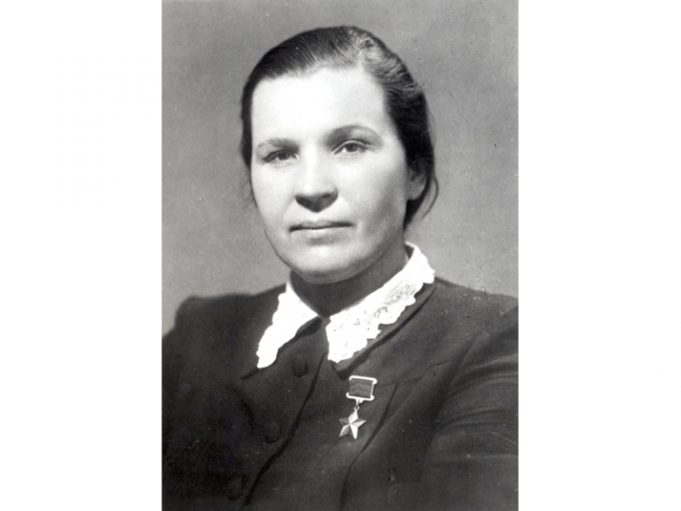 На фото: Герой Советского Союза Мария Борисовна Осипова. 