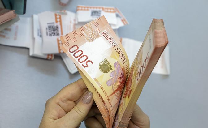 Всероссийская «поножовщина»: Губернаторам придется резать местные бюджеты, зато форумов у нас пруд пруди