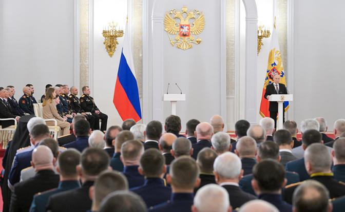 На фото: президент РФ Владимир Путин на торжественном мероприятии по случаю Дня Героев Отечества в Георгиевском зале Большого Кремлевского дворца.