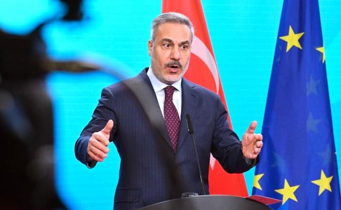 На фото: глава МИД Турции Хакан Фидан.