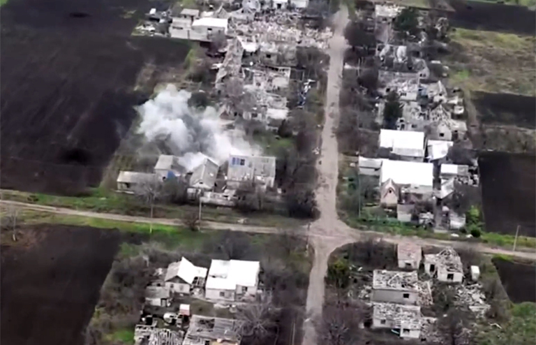 На фото: уничтожение опорных пунктов ВСУ в Гуляйполе