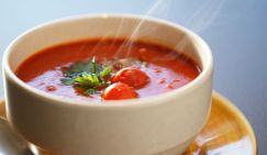 Онколог указал на опасность горячих супов