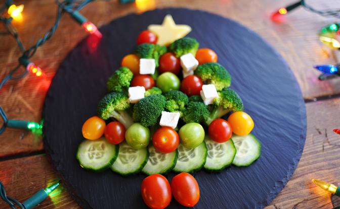 Назван способ не переесть за новогодним столом