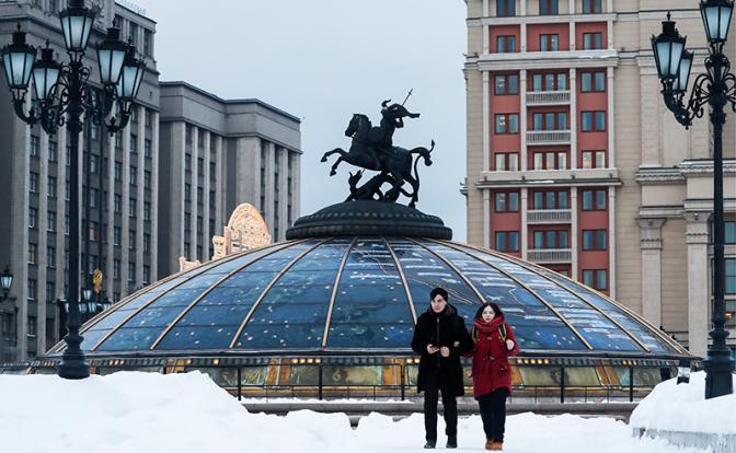 Рожай в 18! Чиновники симулируют бурную деятельность, молодежь на пустышки не ведется
