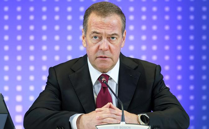 На фото: зампред Совбеза РФ Дмитрий Медведев.