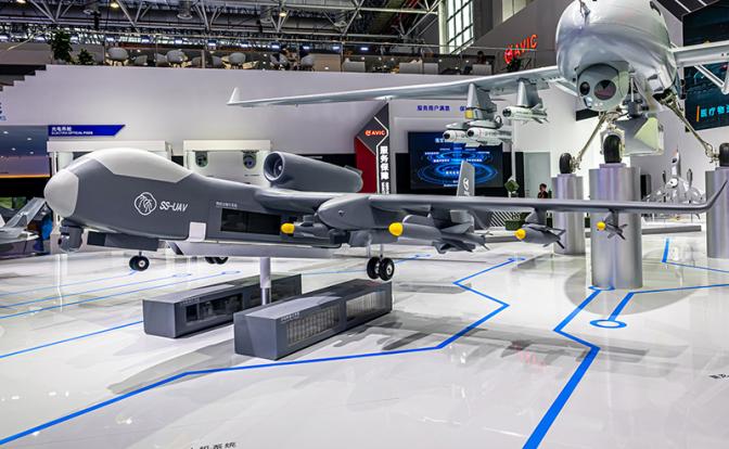 «Девять небес» Поднебесной. Дрононосец «Цзютянь» делает КНР непобедимой