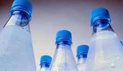 Врач назвал болезни, при которых слишком много воды может повредить