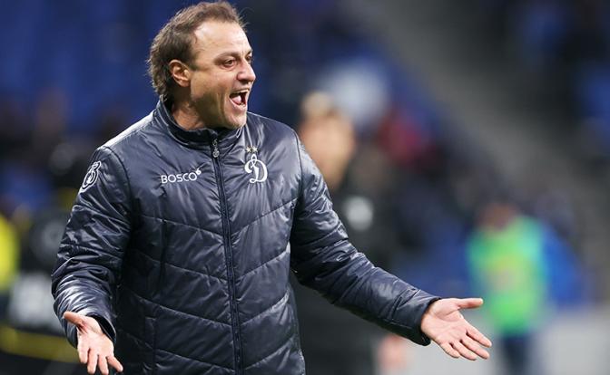 На фото: тренер Ролан Гусев