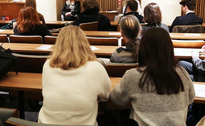 «Учить русский»: в Великобритании разразился скандал из-за студентки с Украины