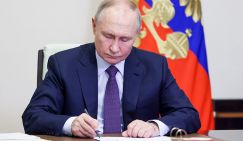 Путин подписал закон о повышении штрафов для водителей за неправильную перевозку детей