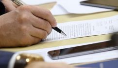 Эссе для мэра: Красноярск захлестнул «карнавал арестов», а чиновники «литературой» увлеклись