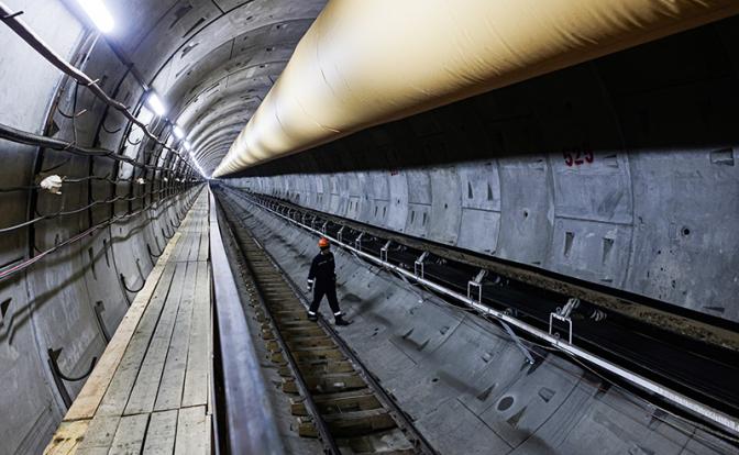 Драма метротрама: Акция протеста отчасти помогла, долги по зарплате строителям выплатили перед Новым годом 