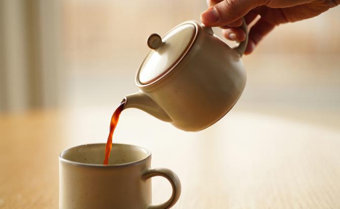 Нутрициолог назвала безопасную норму черного чая в день