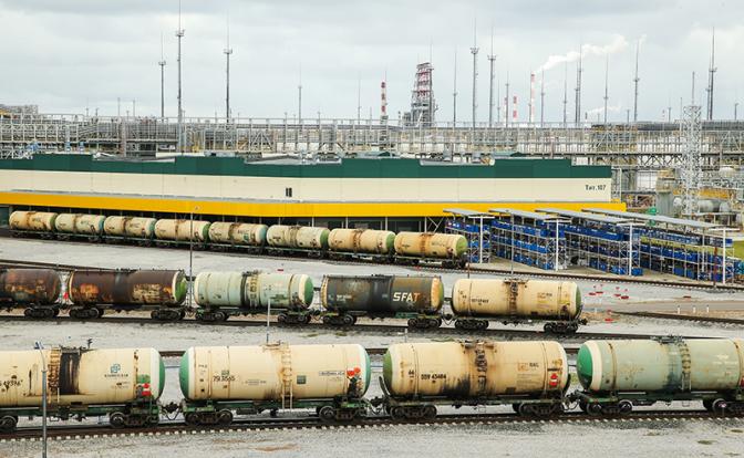 «Бандитский демпинг»: Россию грабят на триллионы долларов. И делают это не враги