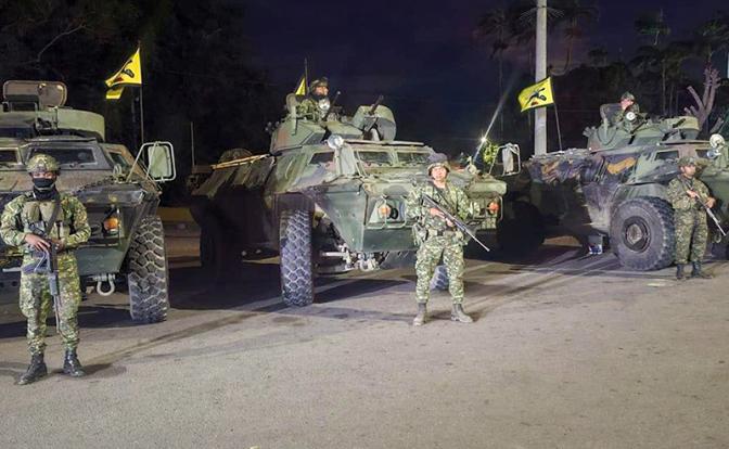 На фото: усиление мер безопасности вдоль границы с Венесуэлой в Колумбии