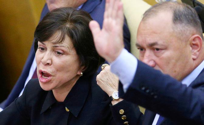 «Пенсии отменить, хулителей МАХ сажать!»: Чем удивляли отдельные представители Госдумы в минувшем году