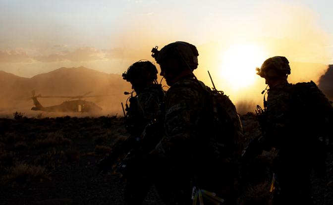 Американцы были в шоке, когда увидели, как тело бойца «Дельты» боевики таскают по городу