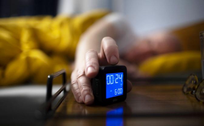 Россиянам рассказали, как справиться с бессонницей после праздников