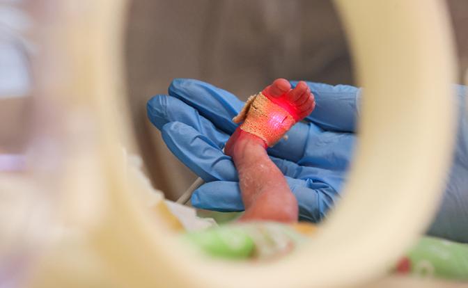 Внутриутробные инфекции и иммунодефицит: 17 младенцев в роддоме Кузбасса были в тяжелом состоянии