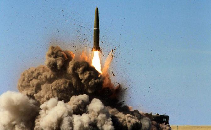 «Изнанка»: ВС РФ нанесли удары баллистическими ракетами по объектам на Украине