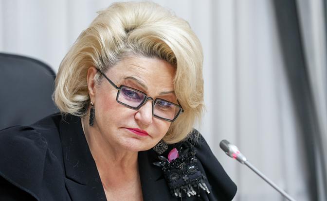 На фото: глава семейного комитета Госдумы Нина Останина.